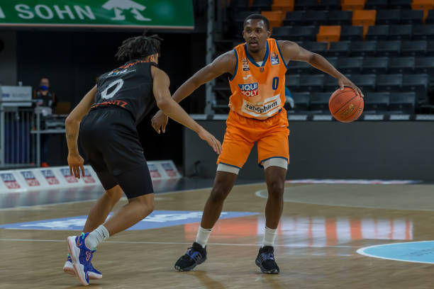 网坛占据一 网坛占据一